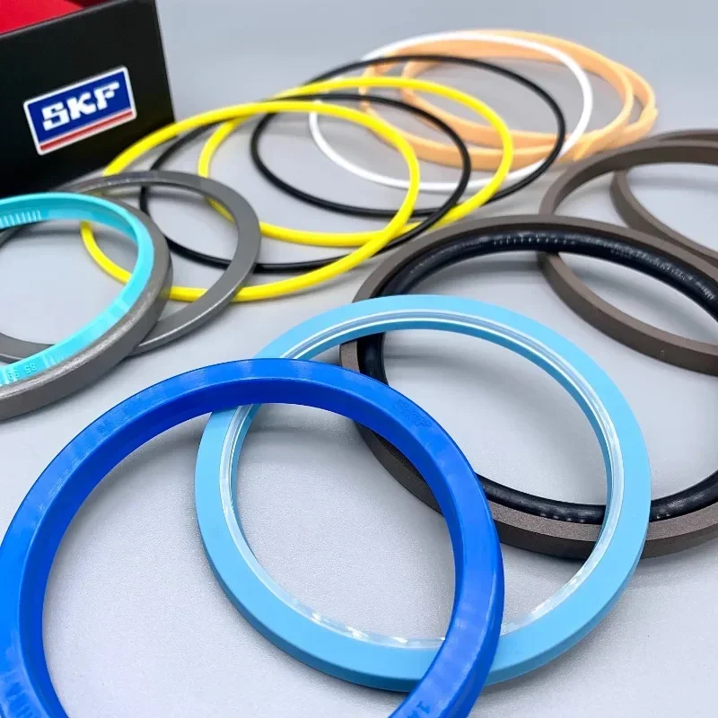 

Ремкомплект сальников масляных цилиндров большого, среднего и малого рычага.