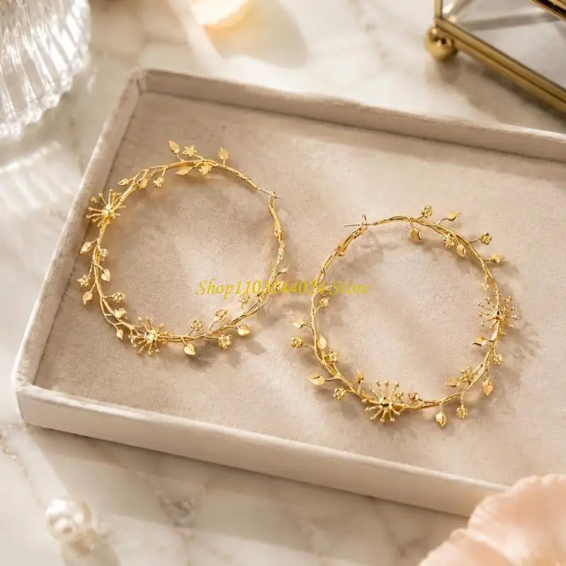 N5KE Gold-Tone Flower Earrings for Everyday Outfits and Dress-Up Styling
