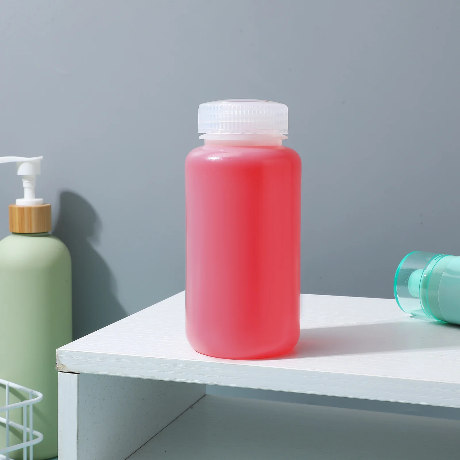 5Pcs Plastic Lab Chemical Bottles Wide Mouth Sealing Sample Containers Liquid Storage Refillable Reliable for Testing 250Ml