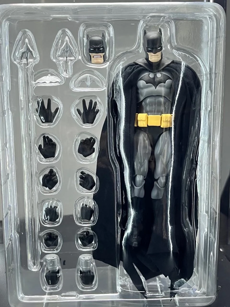 Tersedia Mainan CT Figur Batman Batman Mafex 126 Figur Aksi DC Justice League Hush Figurine Mainan Koleksi The Dark Knight