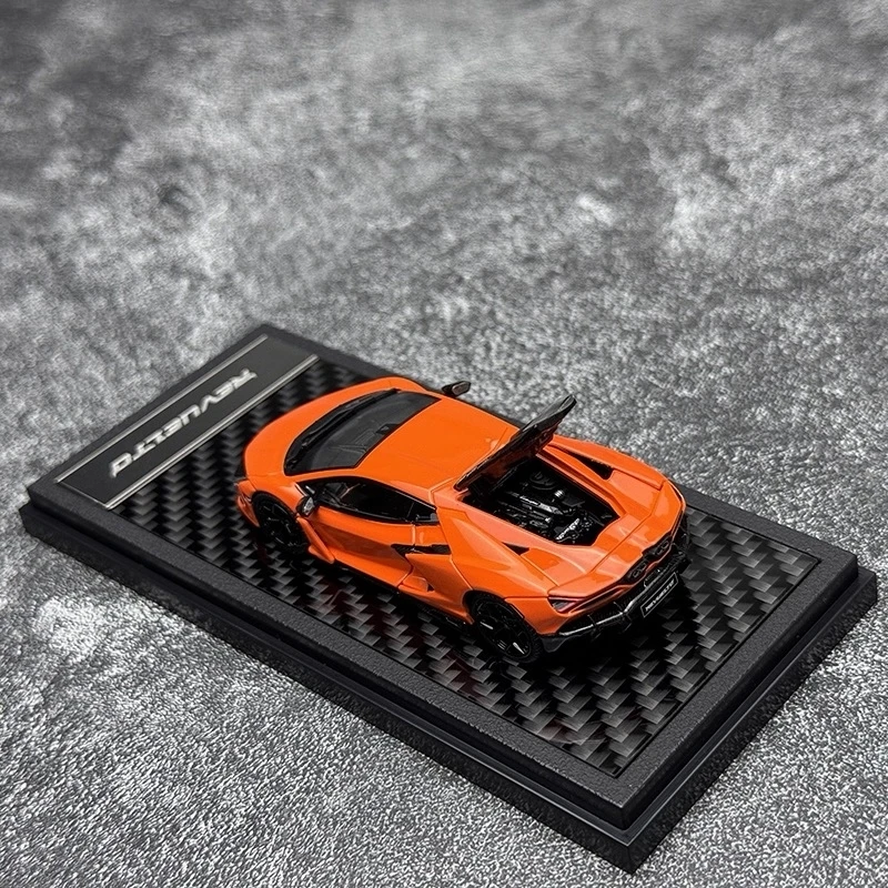 LCD 1/64 Revuelto drie kleuren auto in 2025, gegoten model