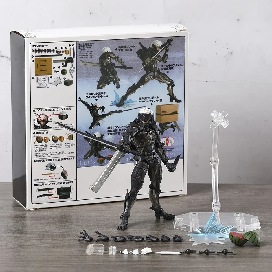 Revoltech Yamaguchi No.140 Raiden Metal Gear Rising Revengeance 6