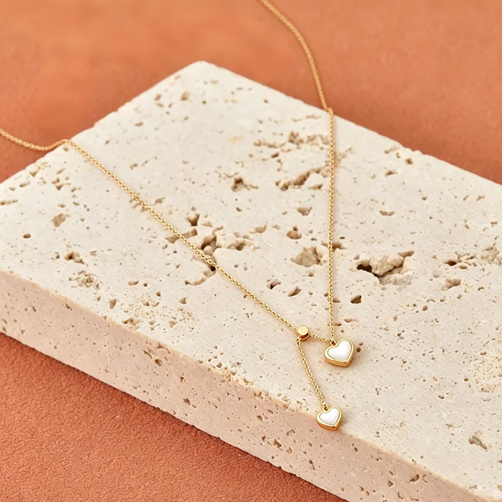 JeeMango Halskette mit Anhänger aus natürlicher Muschel, doppeltes Herz, für Damen, goldfarben, Edelstahl, klassischer Halsschmuck, wasserdicht, N26037 – Detail 7