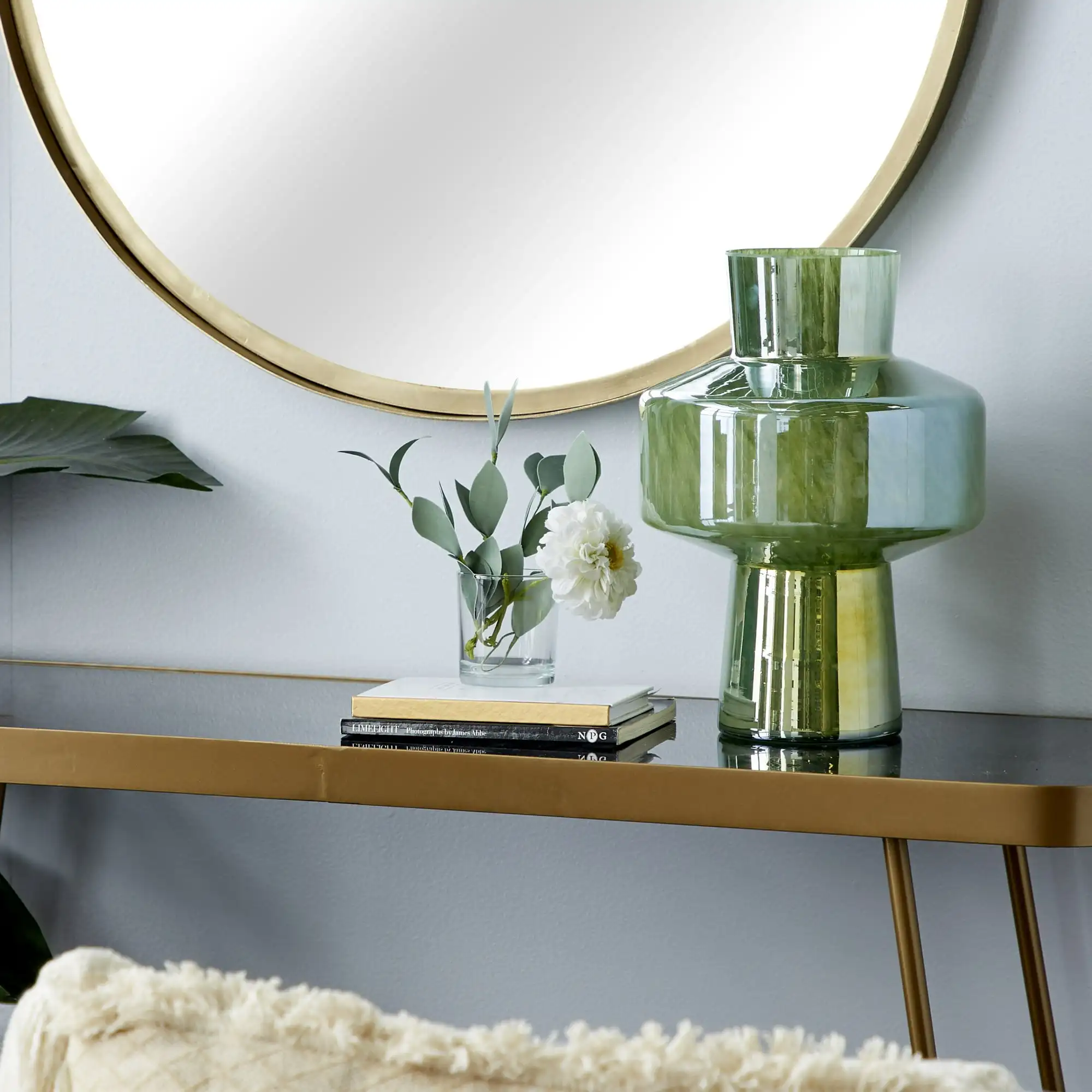 

The Novogratz Jarrón de Vidrio Verde de 13"