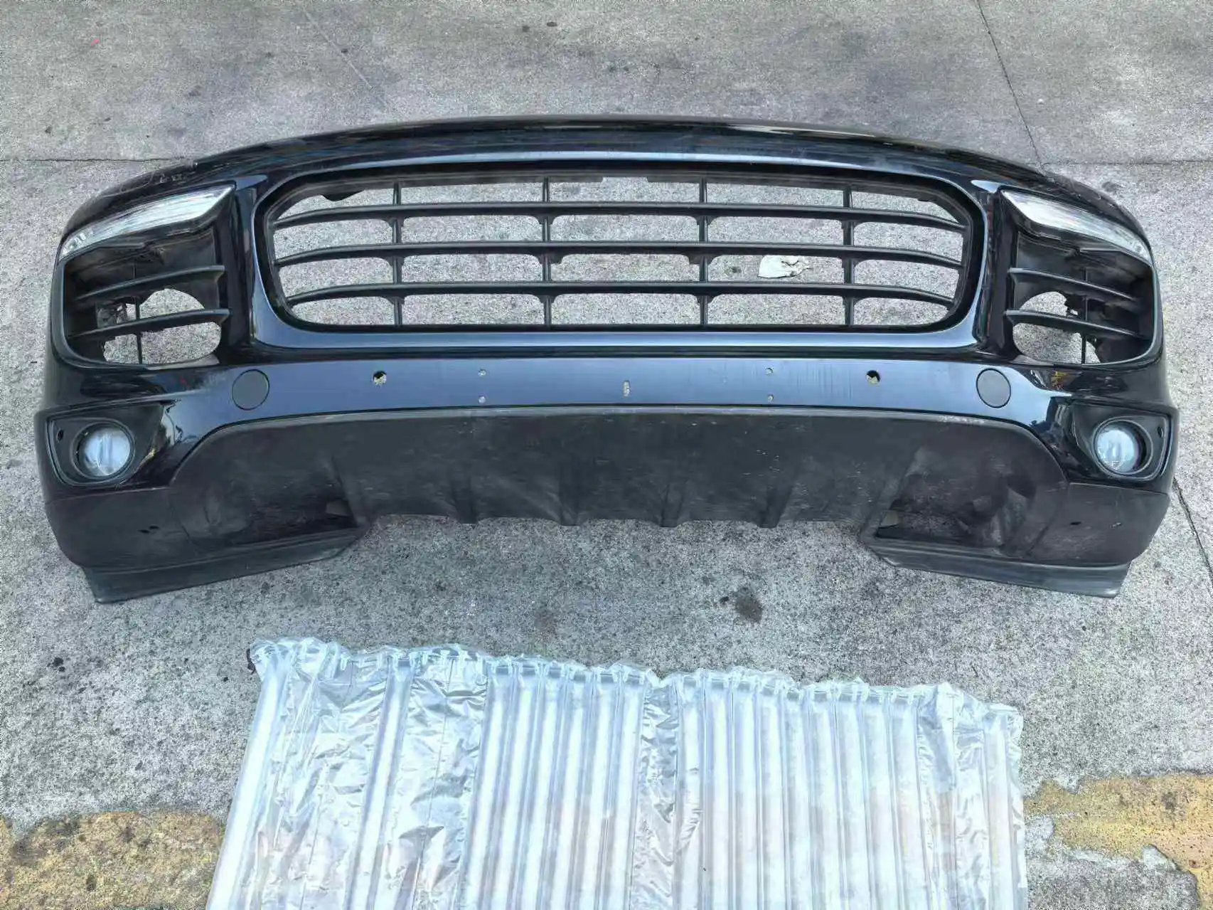 Flying Wing For Cayenne Front Bumper Direct Replacement With Specific Fitment 1 Year Warranty Compatible Original Dismantled Ve