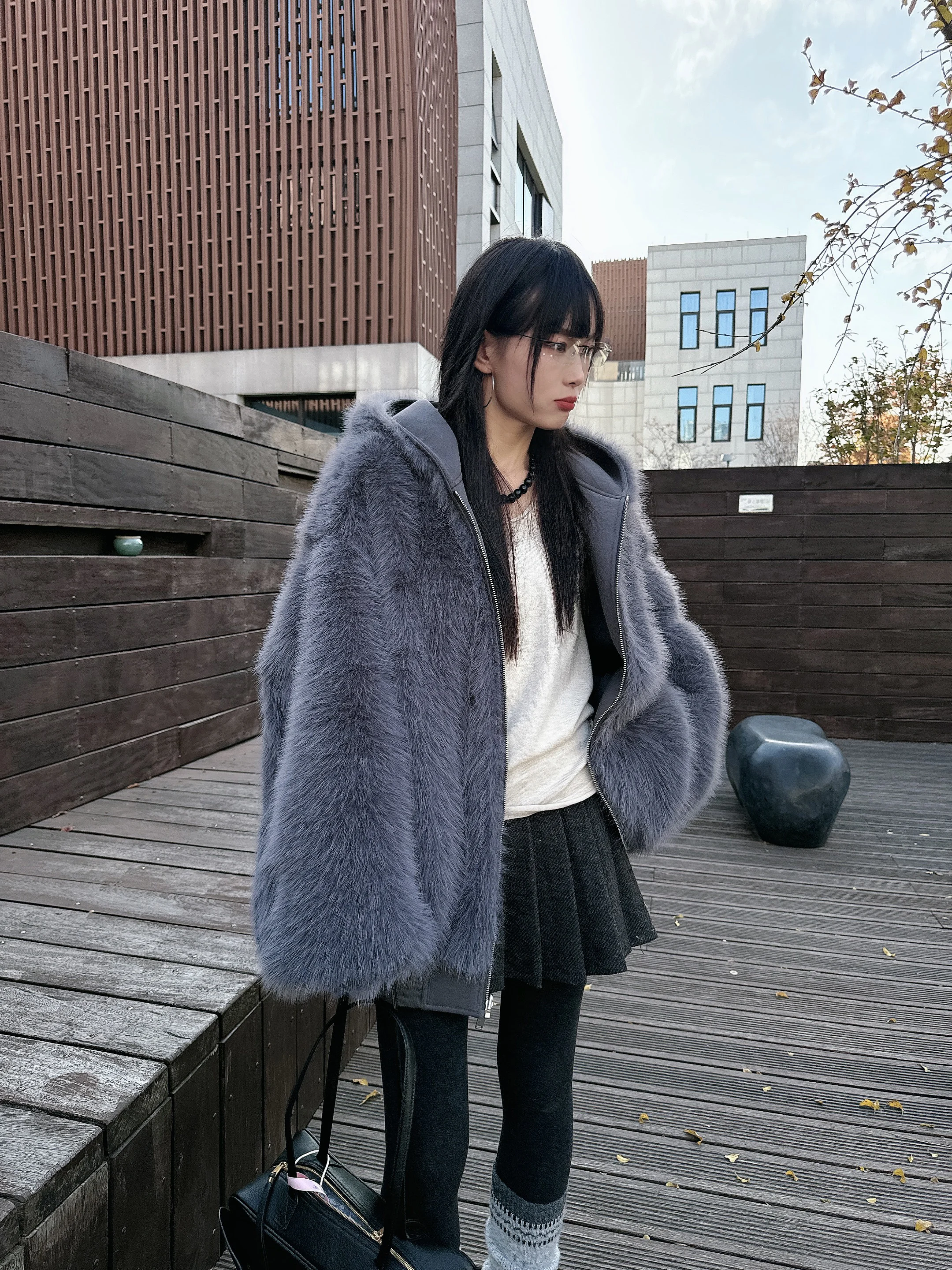 เสื้อโค้ทหนังผู้หญิงแบบสองด้าน รุ่นใหม่ประจำฤดูหนาวปี 2025  คอปกขนสัตว์  ให้ความอบอุ่น  แขนยาว  ทรงเข้ารูป