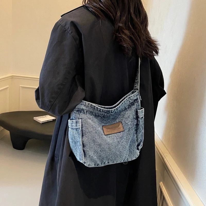 Cowboy bag women's early autumn new retro simple Hong Kong style canvas shoulder bag casual student crossbody bag