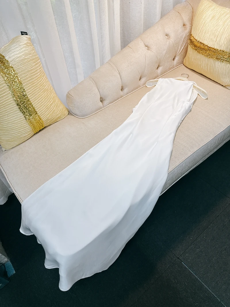 Ele Satin Fi Tail Dr Pure Want Vaion Sle Weißer, schulterfreier Rock mit hoher Taille und A-Linie ohne Sves-Seitenreißverschluss