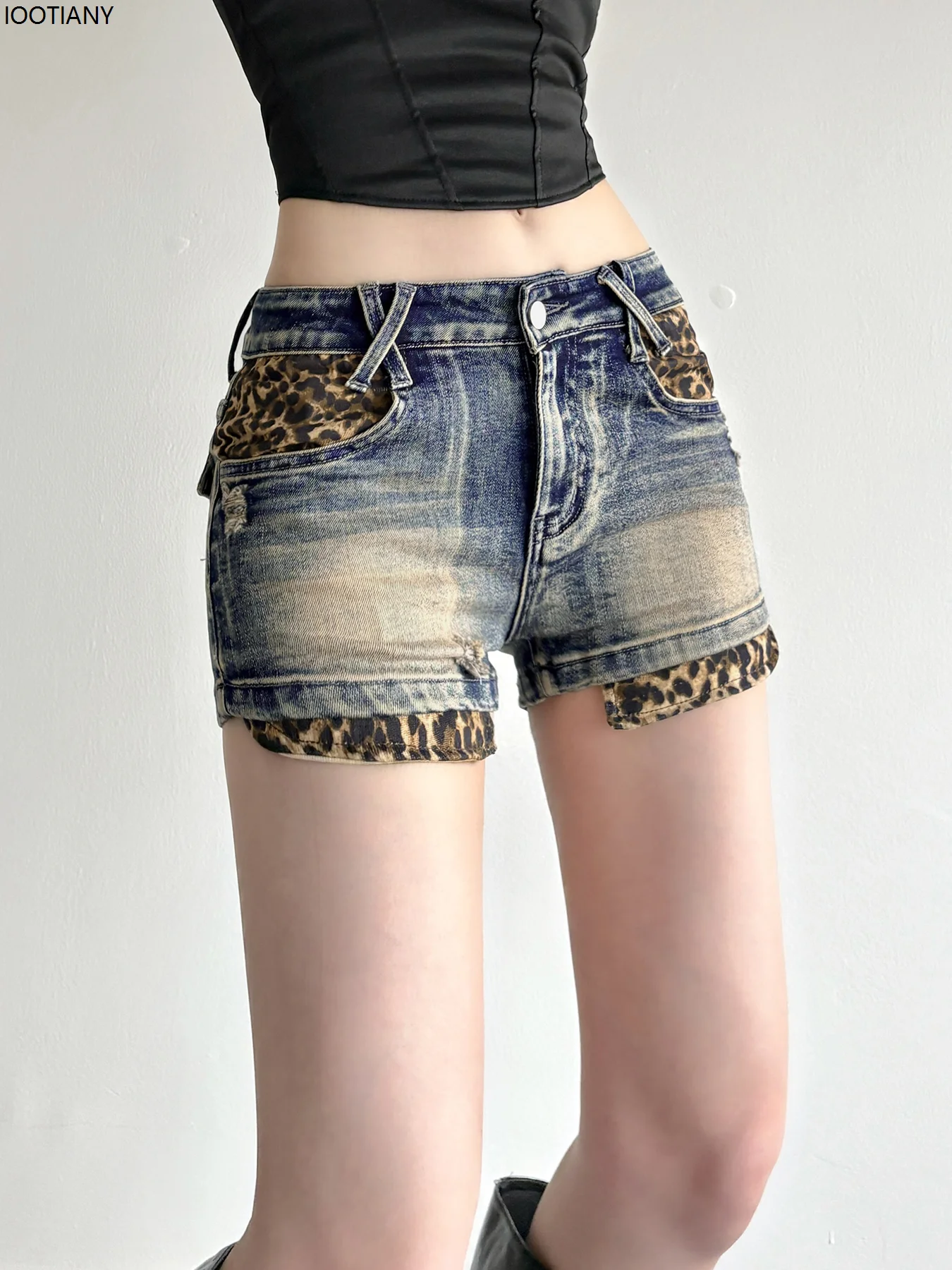 2025 Retro Street Style Washed Vintage Leopard Shorts Summer New Denim Shorts Women's Y2k Sexy Slim Fit Tight Hip Denim Hot Pant