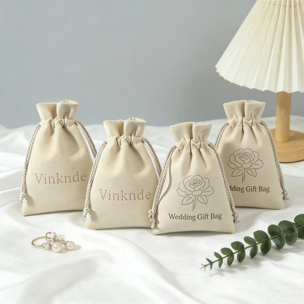 

100Pcs/lot Custom Logo Cream Microfiber Gift Bags 9x12cm Velvet Drawstring Pouches Earrings Key Brooch Oil Organizer Sachets