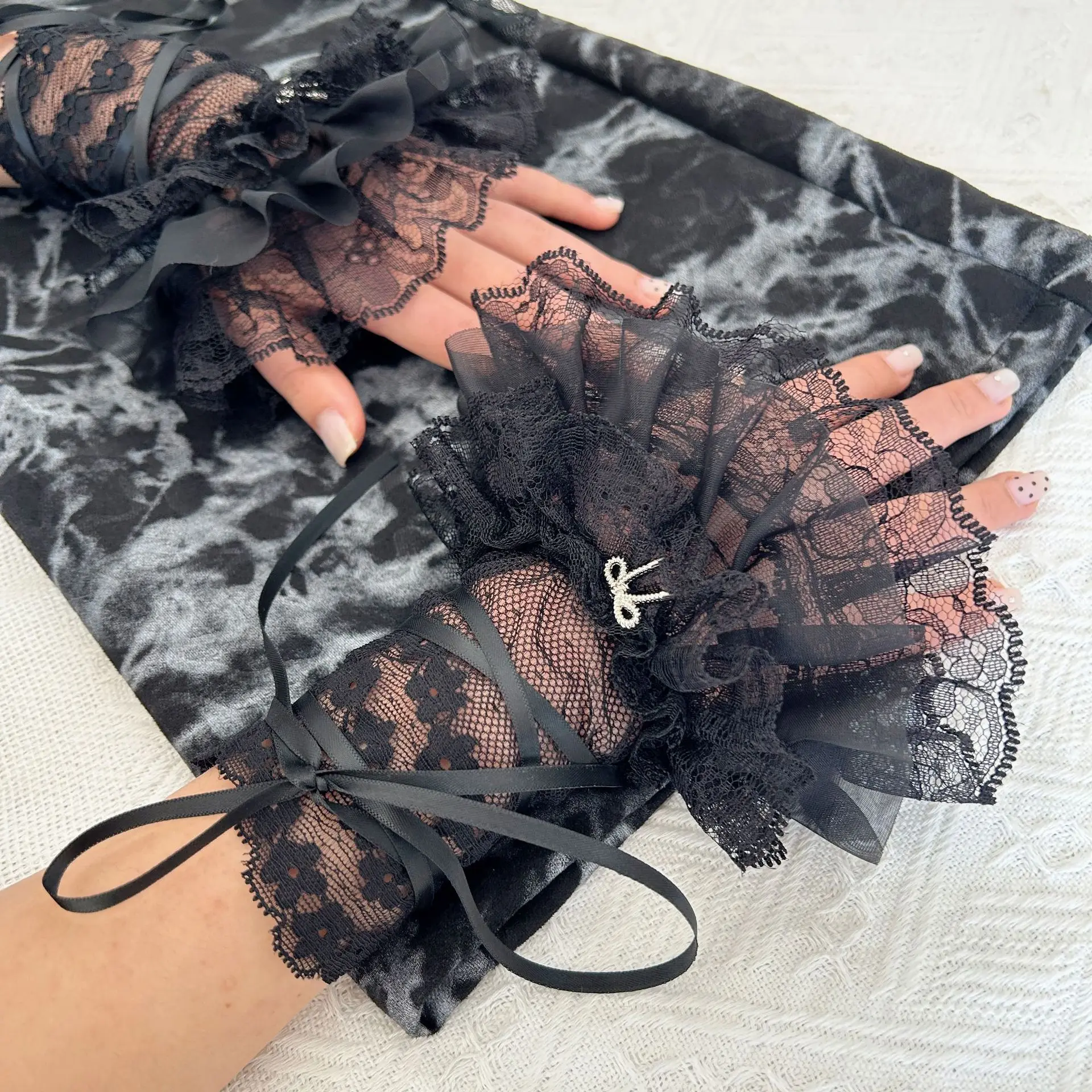 Handmade Lolita Lace Bow Gloves Subculture Y2K Steampunk Sleeve Gothic White Thin Summer Spicy Girl Lace Frilly Sleeve Cover