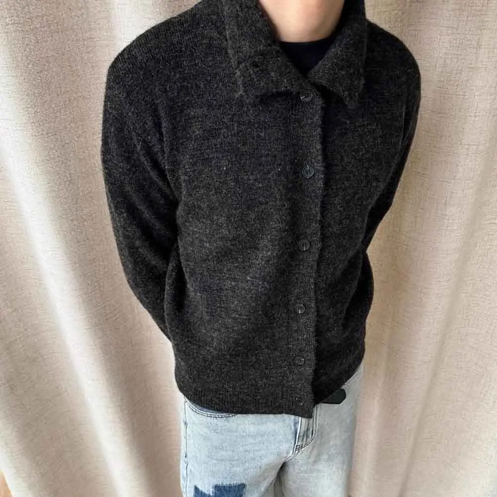 

2025 Winter New Men's Solid Color Long-Sleeved Cardigan Sweater American Retro Fashion Trend Casual Loose Simple Niche Men's Top