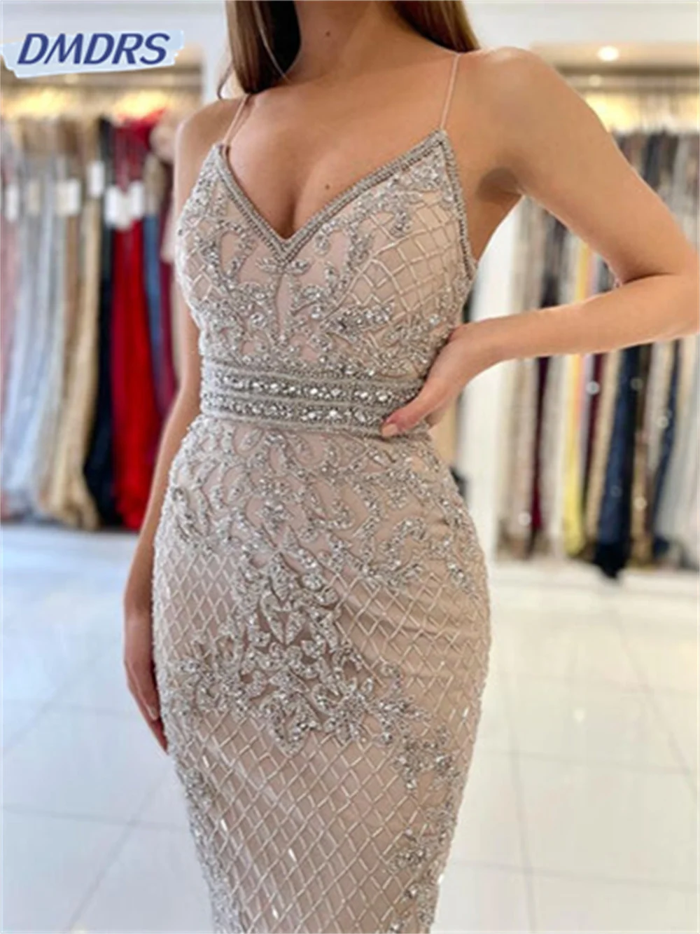 Vestido corto con cuentas y tirantes finos para mujer, traje Sexy con cuello en V, elegante, para baile