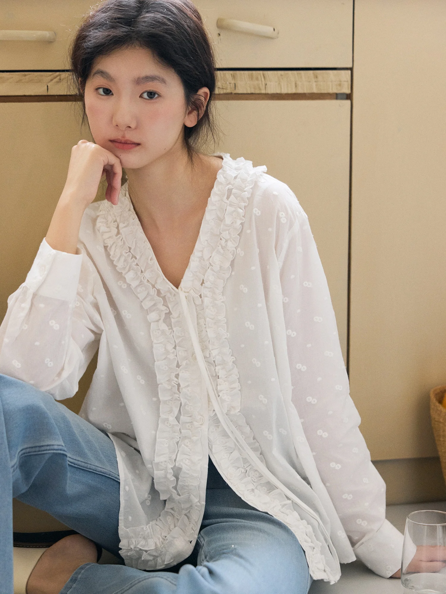 

Солнцезащитная хлопковая рубашка с вышивкой цветов, V-образным вырезом, прозрачная, в повседневном стиле, женская, с длинным рукавом