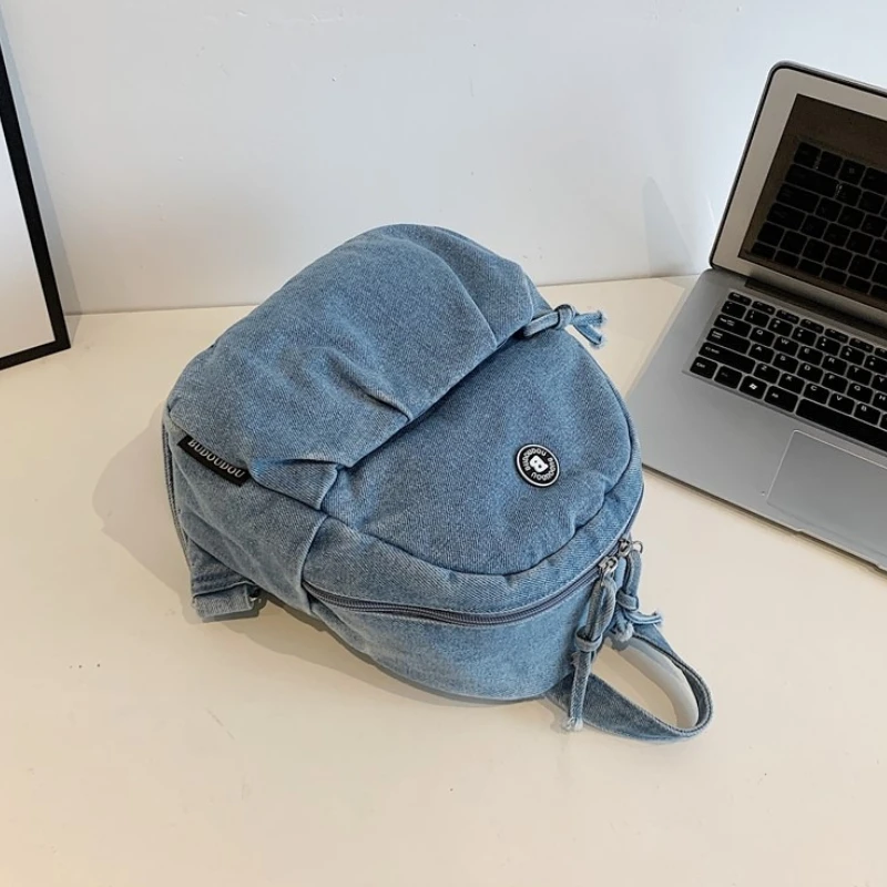 Casual Denim Backpack Trendy Compact Lightweight Rucksack Fashion Everyday Street Style Daypack Suitable for Women Aged 18-25