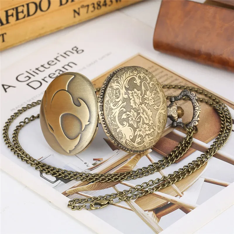 Antique Engraved Animal Leopard Head Unisex Analog Quartz Pocket Watch Retro Necklace Pendant Chain Watch Clocks Reloj De Madera