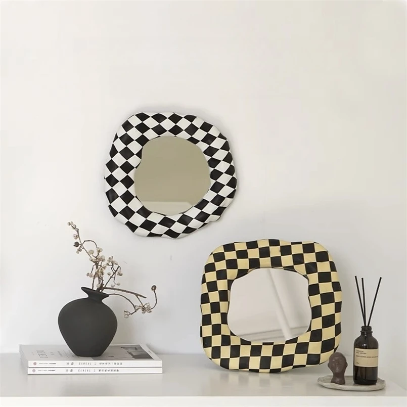 

Irregular Makeup Mirror, Classic Checkerboard Niche Design Mirror Tray Bedroom Bathroom Decorative Props Can Be Hung or Vertical