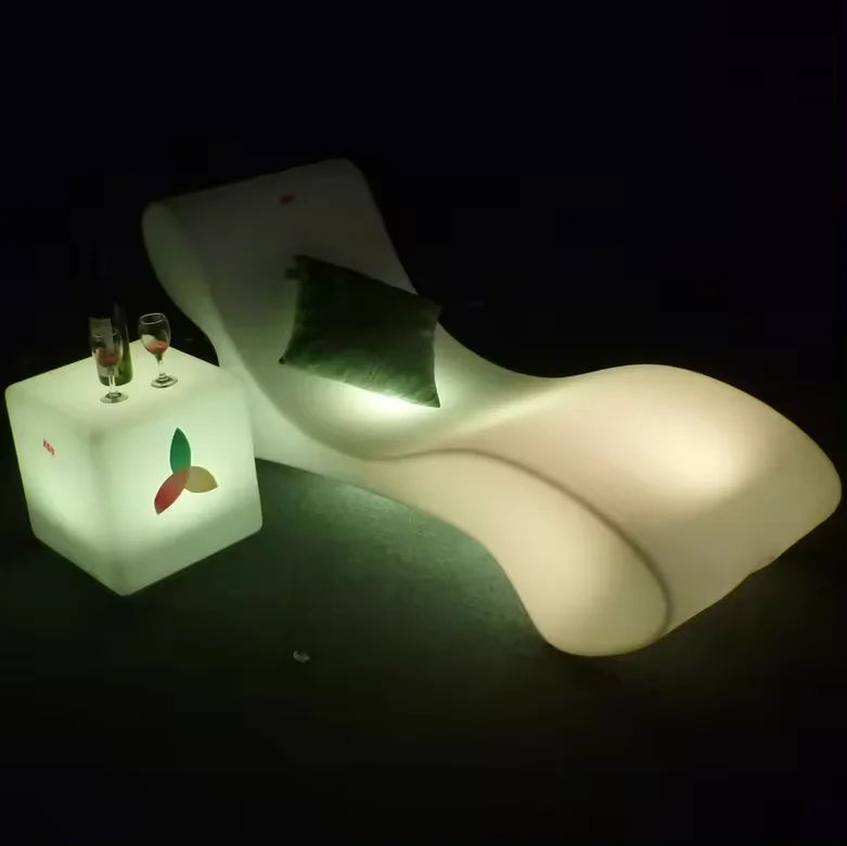 Outdoor PE Piscina Cadeira, Sun Chair, LED Sun Lounge, na água, mobiliário de piscina relaxante