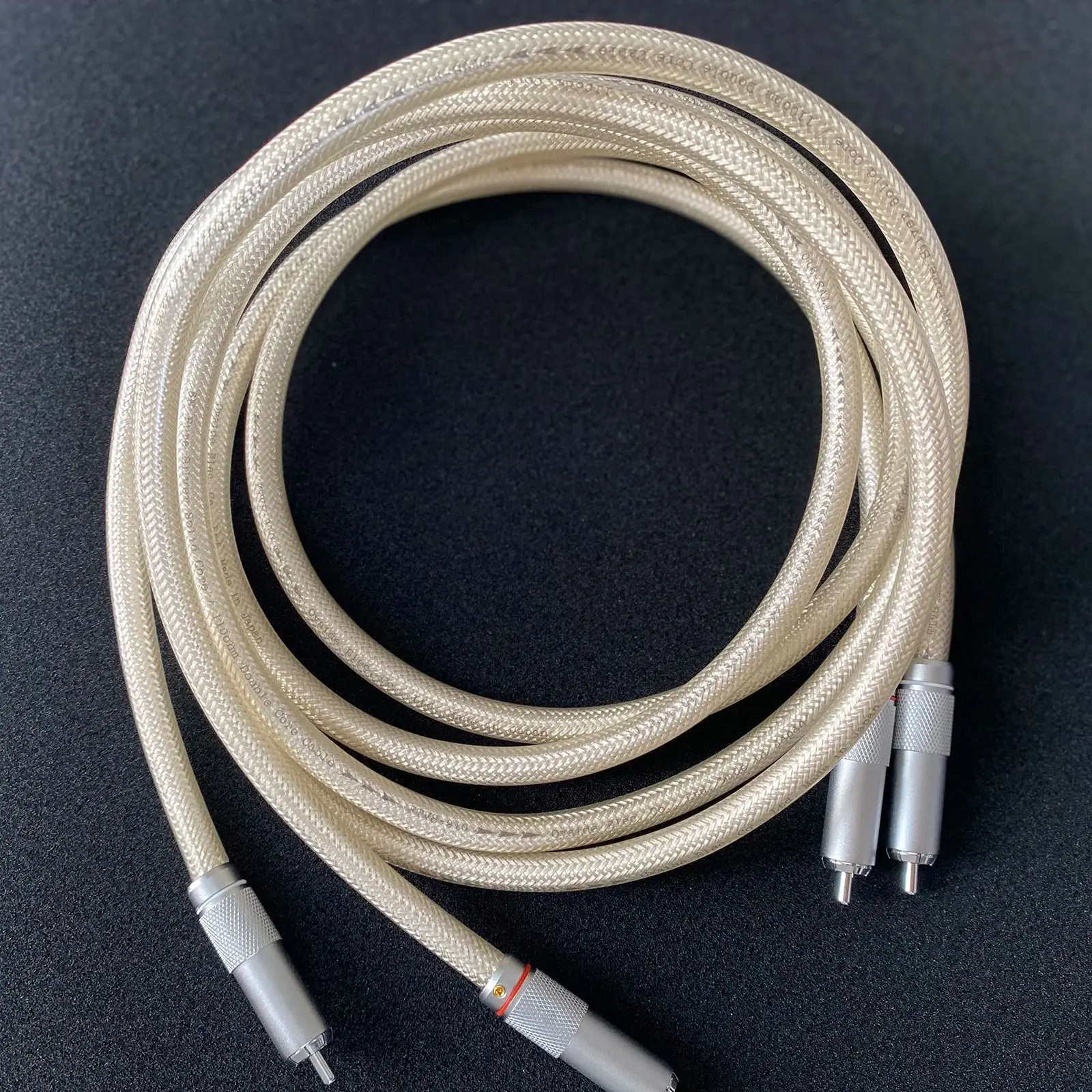 

Oyaide FTVS-910 2-ядерный 5N серебряный флагманский сигнальный штекер с родимовым покрытием RCA штекер RCA аудио линия