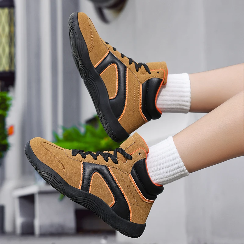 

Autumn and Winter New Men Boots Ankle For Man Retro Waterproof Non-slip Rubber Outdoor Sneakers Casual Shoes Plus Size 36-48