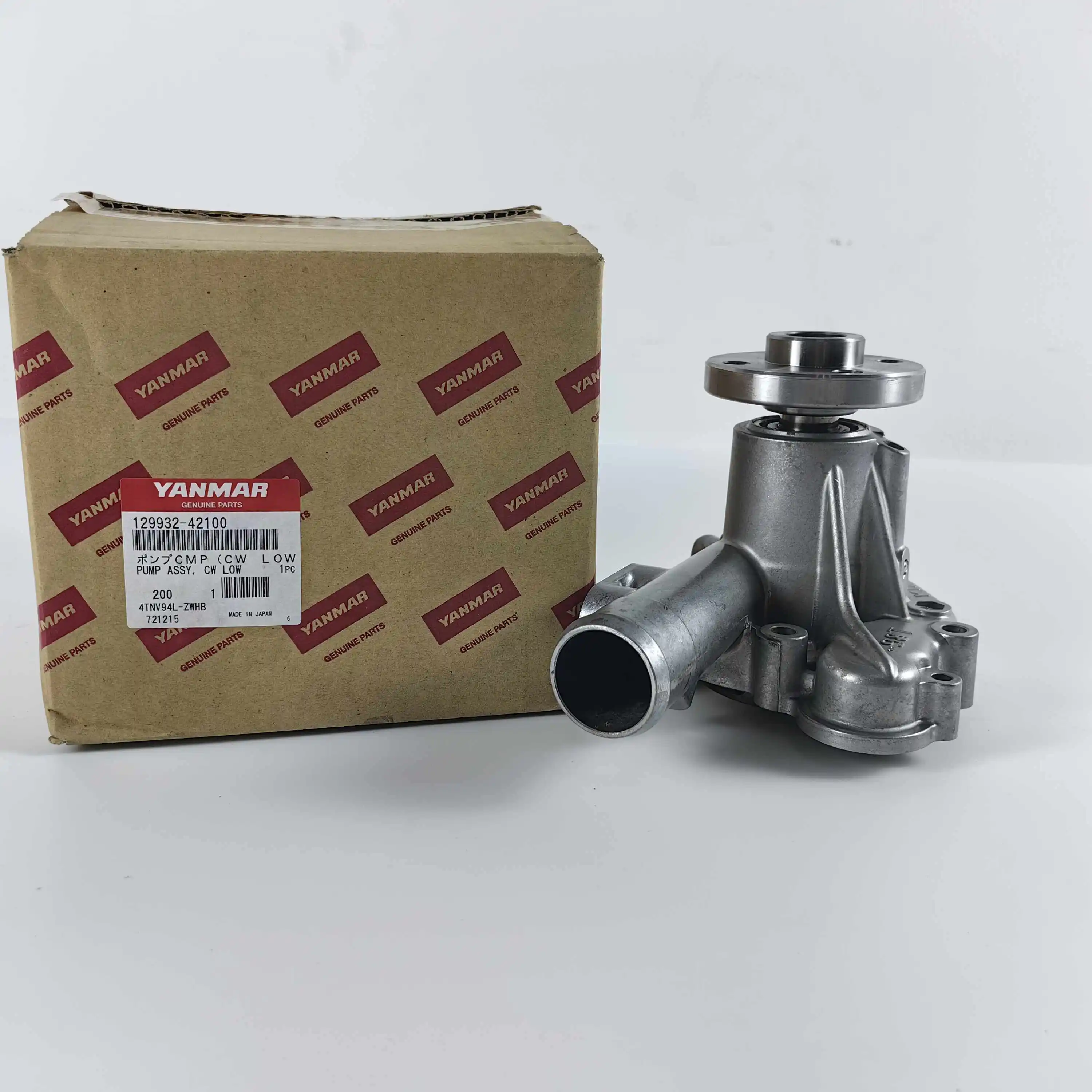 

Yanmar 4TNV94L-ZWHB Die Water Pump Assy 129932-42121 Engine Parts for Machinery