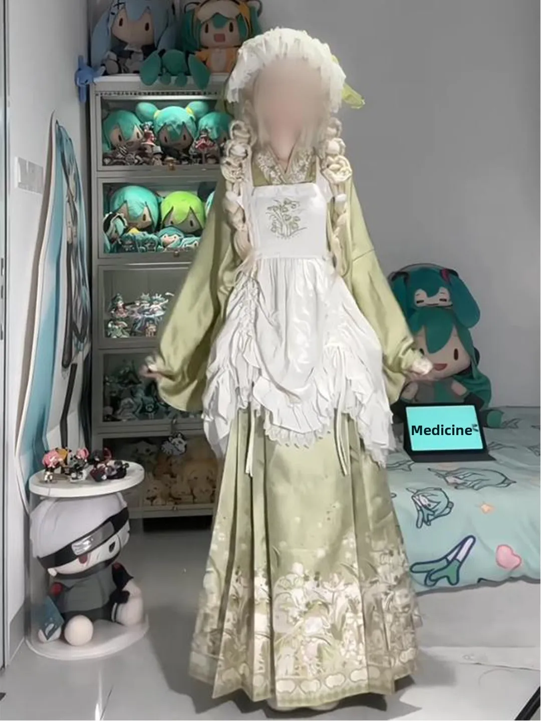 Elegant Green Hanfu Women's Style with Stand Collar And  Tailed Skirt Lolita Dress Cute And Stylish Traditional Chinese ...