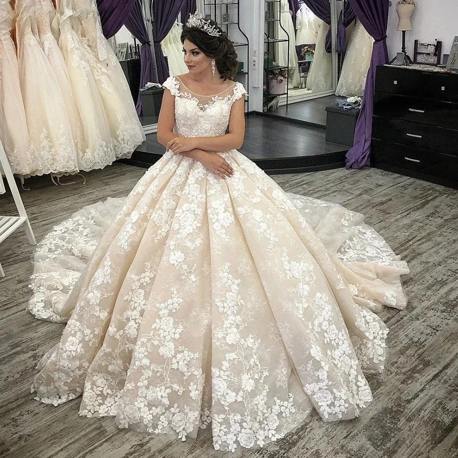

Customize 2026 Ms Champagne Ball Gown Wedding Dresses Lace Appliques Lace Up Back Bridal Dress Fluffy Princess Wedding Gowns