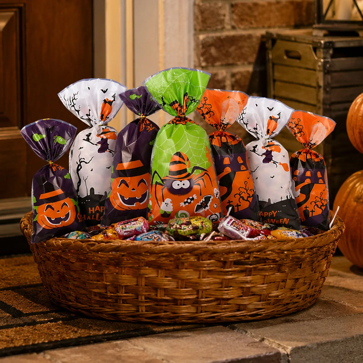 50/100 Stück Halloween-Süßigkeitentüten – Süßigkeitenbeutel mit Kürbis-/Geister-/Spinnennetz-Designs, perfekt für Partygeschenke TMZ
