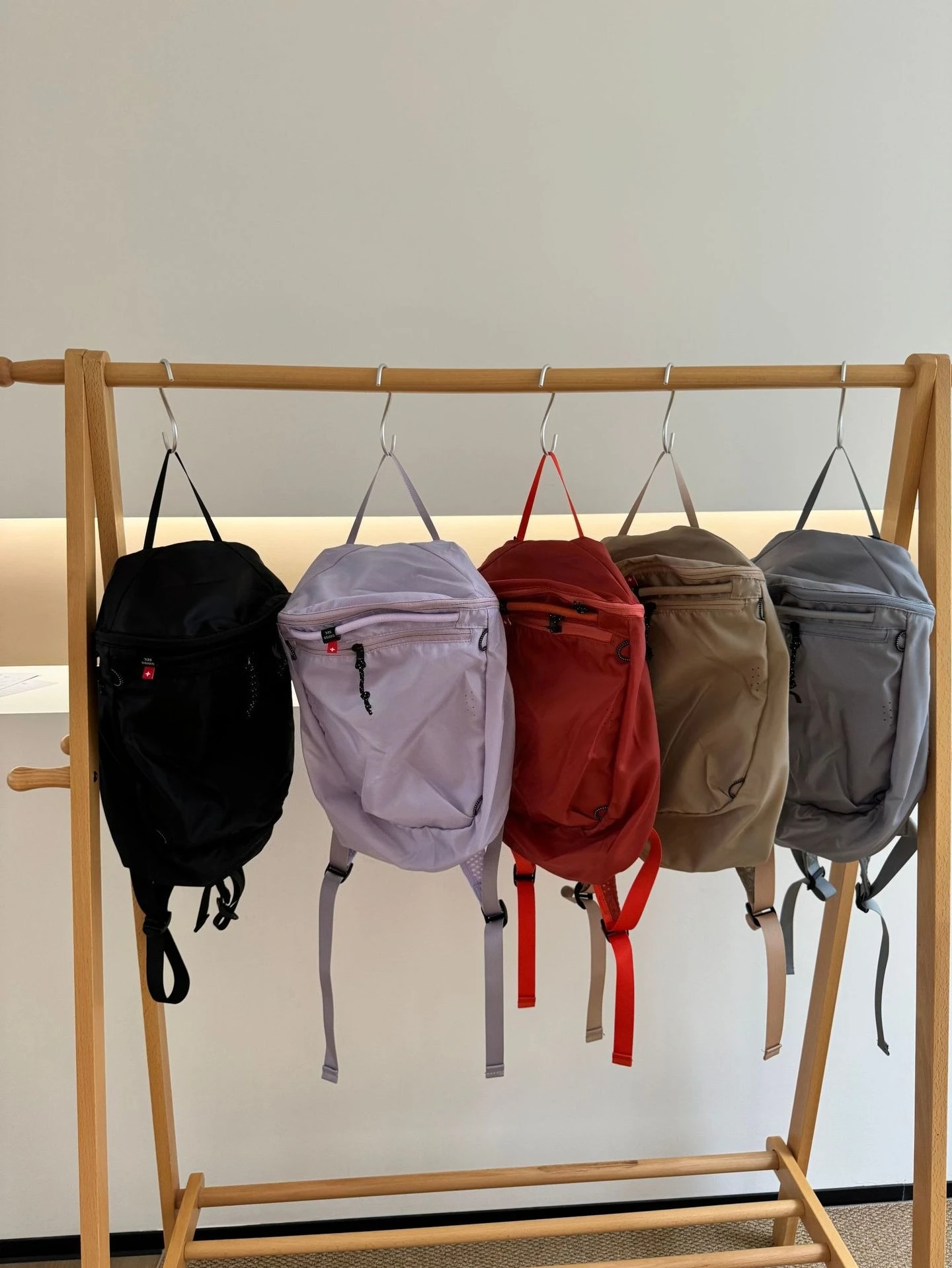 sac-a-dos-impermeable-en-nylon-2026-pour-hommes-et-femmes-grande-capacite-ideal-pour-les-voyages-en-exterieur-et-l'ecole-resistant-aux-intemperies