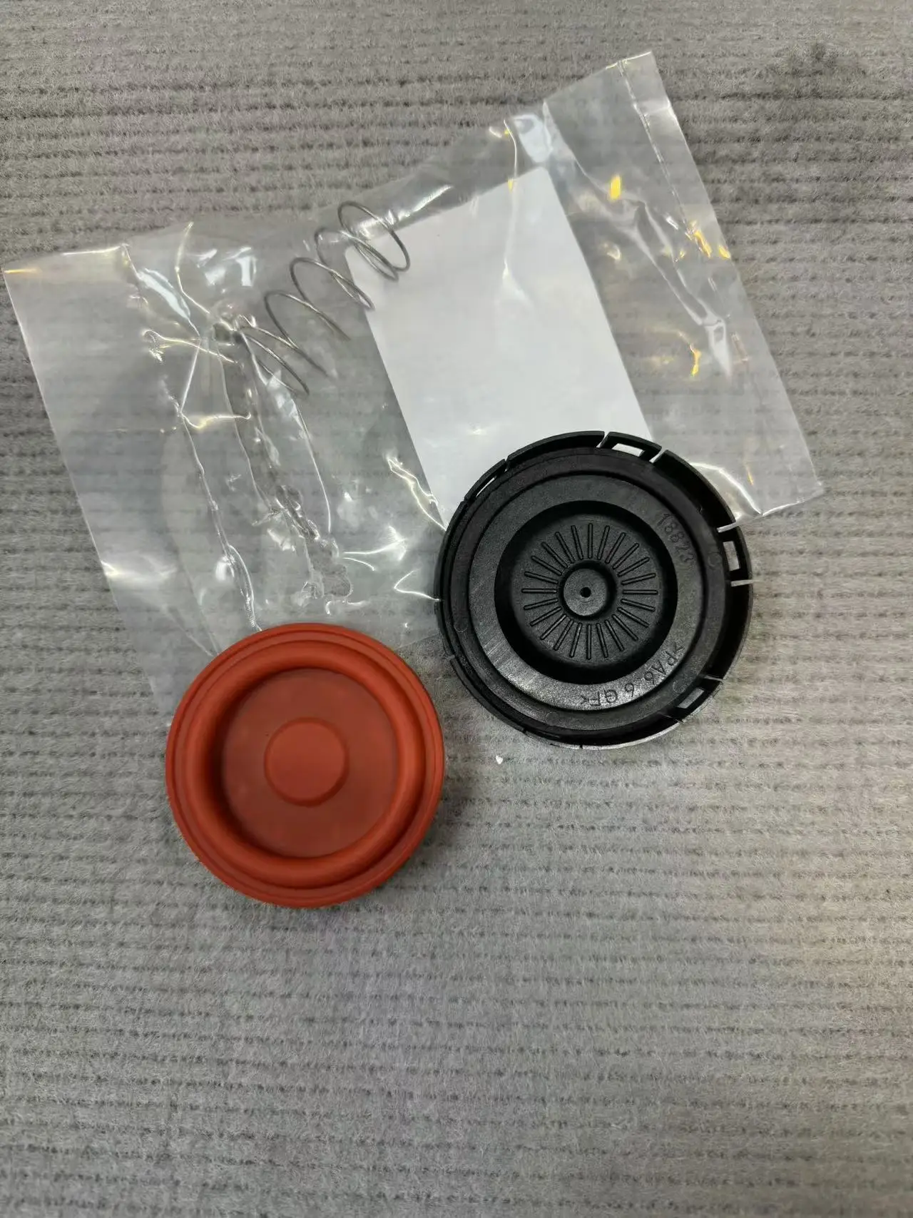 LR133579 5.0L PVC Valve Service Kit LR133579 C2D60163 For Land Rover Discovery 4 5 Range Rover Sport Velar New Defender