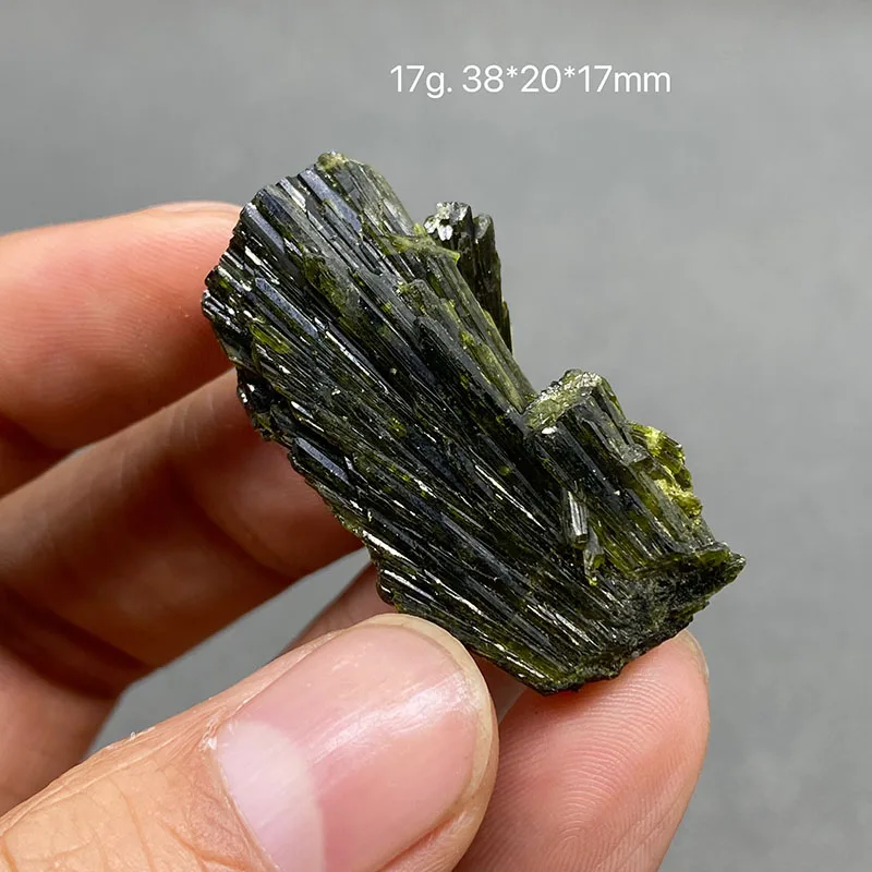 100% Natural Brazilian Feather green tourmaline Rough Crystal Gem stone Specimen