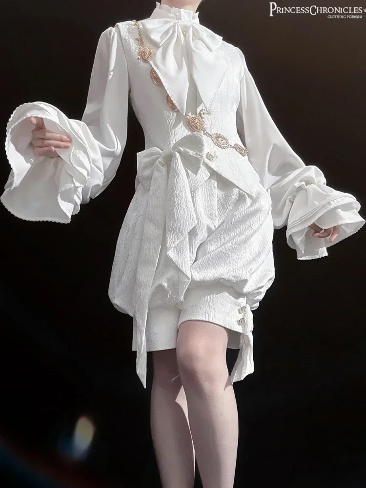Hunting Rabbit White Moonlight Edition Retro süße coole Ouji Lolita Weste Cool White Weste von Princess Chronicles – Vorbestellung