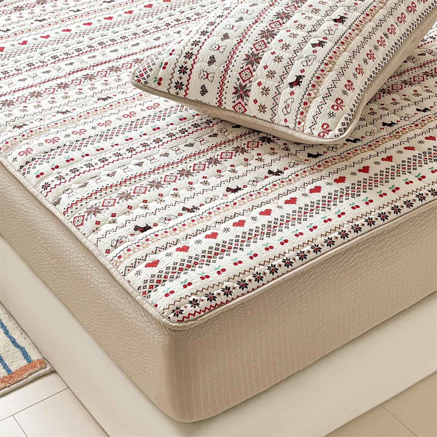 Antibacterial Anti-Mite All Season Mattress Protector, Breathable Soft Non-Slip Silent Mattress Cover Fitted Sheet Bedding