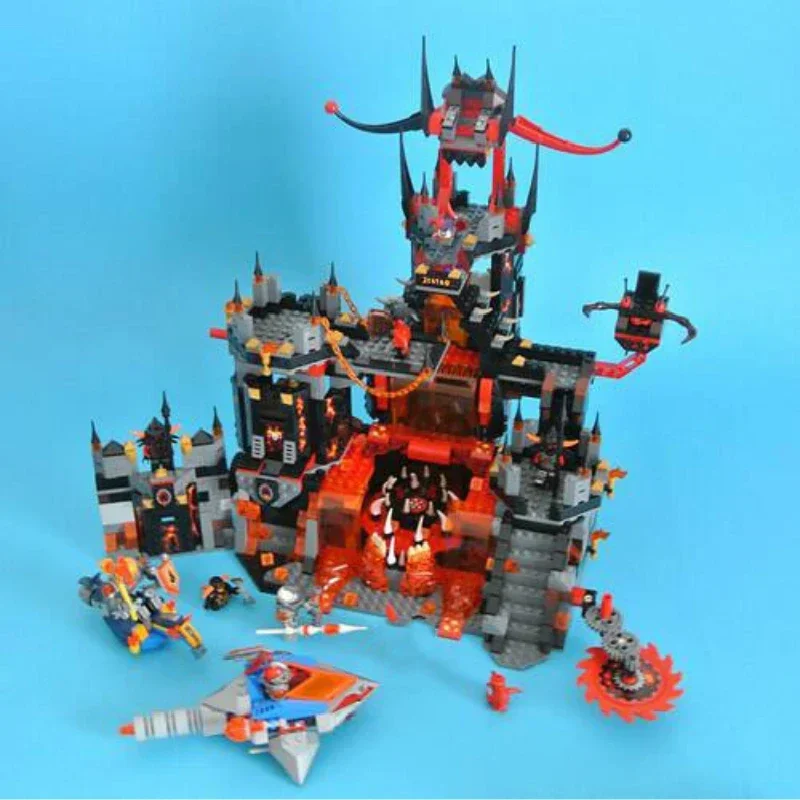 1237pcs Nexoes Knight Jestro\'s Volcano Lair Model Building Blocks 70323 Saber Robots Toy For Kids