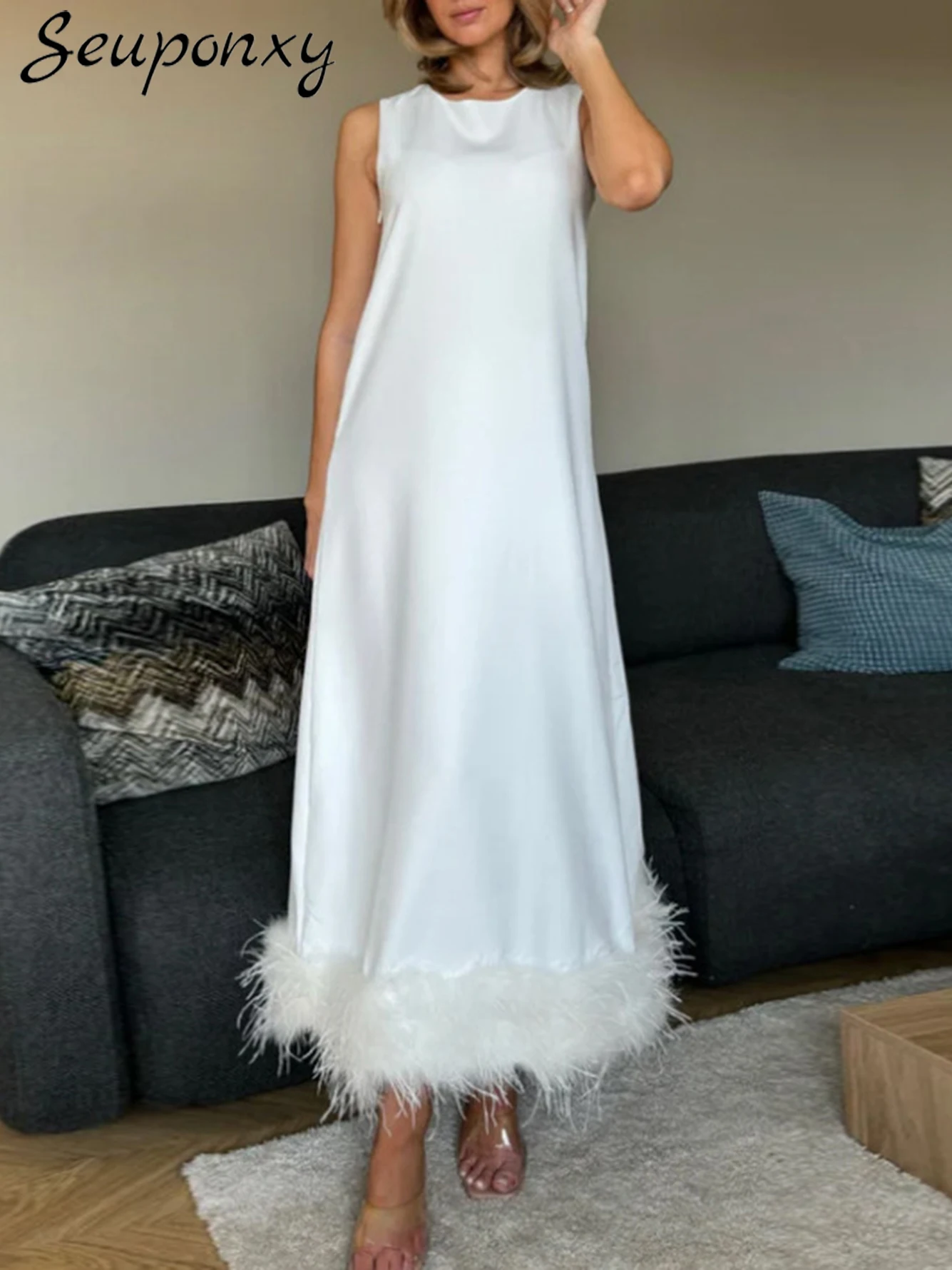 

High Quality 2024 Summer New Fashion Women'S Sexy O-Neck Sleeveless Loose Solid Color Feather Patchwork Long Dress Vestidos