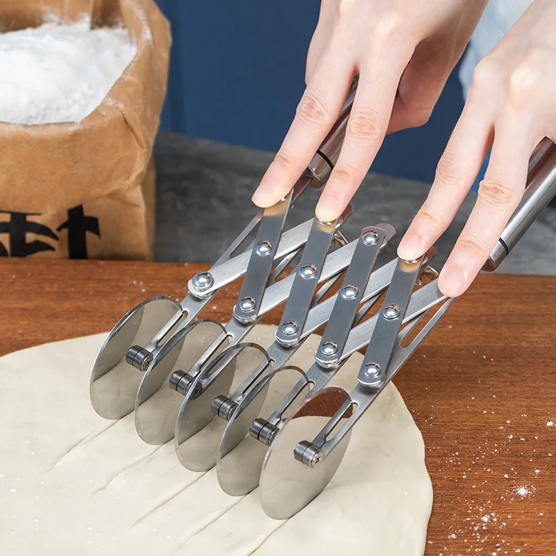 Black line handle stainless steel multi-wheel knife, Danish puff pastry knife kitchen pizza wheel knife