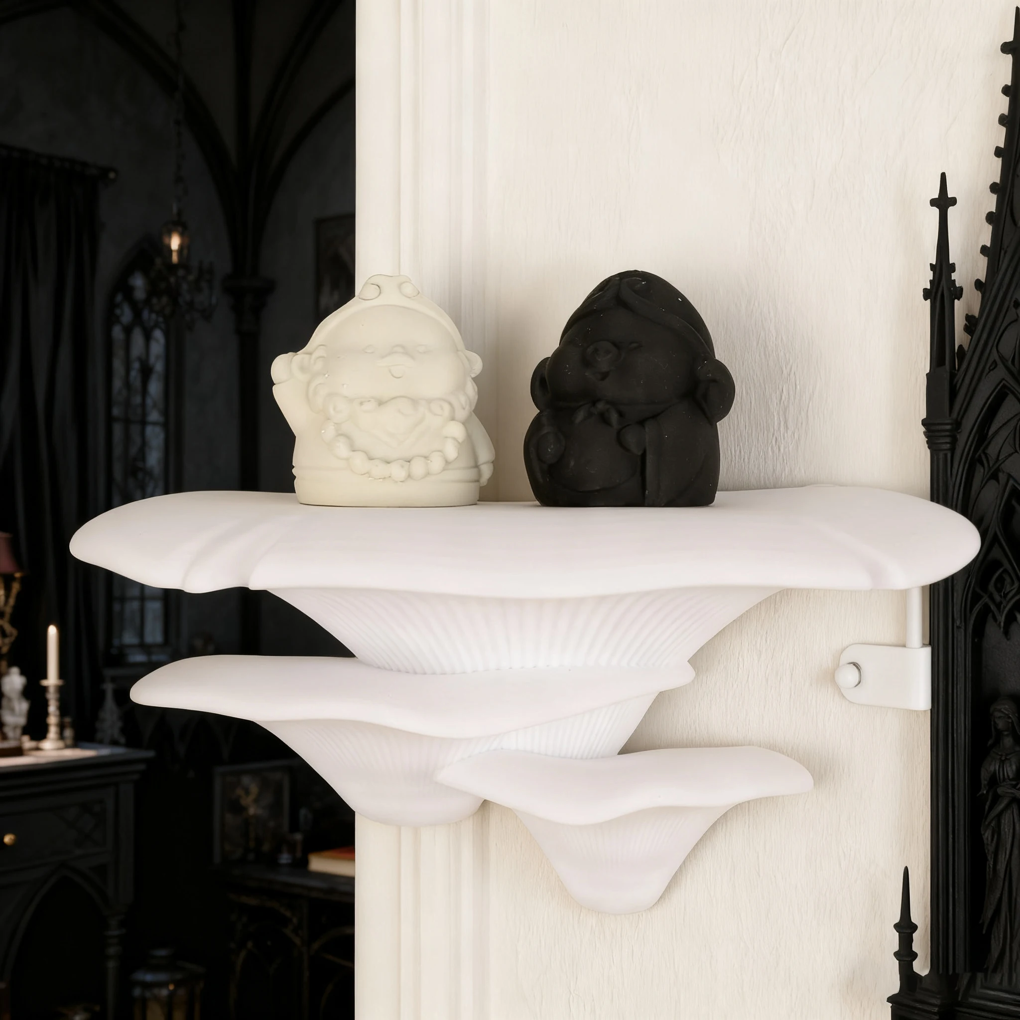 Grenzüberschreitendes Wandregal in Pilzform im dunklen Stil, Heimdekoration im Gothic-Stil, geeignet für die Aufbewahrung und Präsentation kleiner Gegenstände