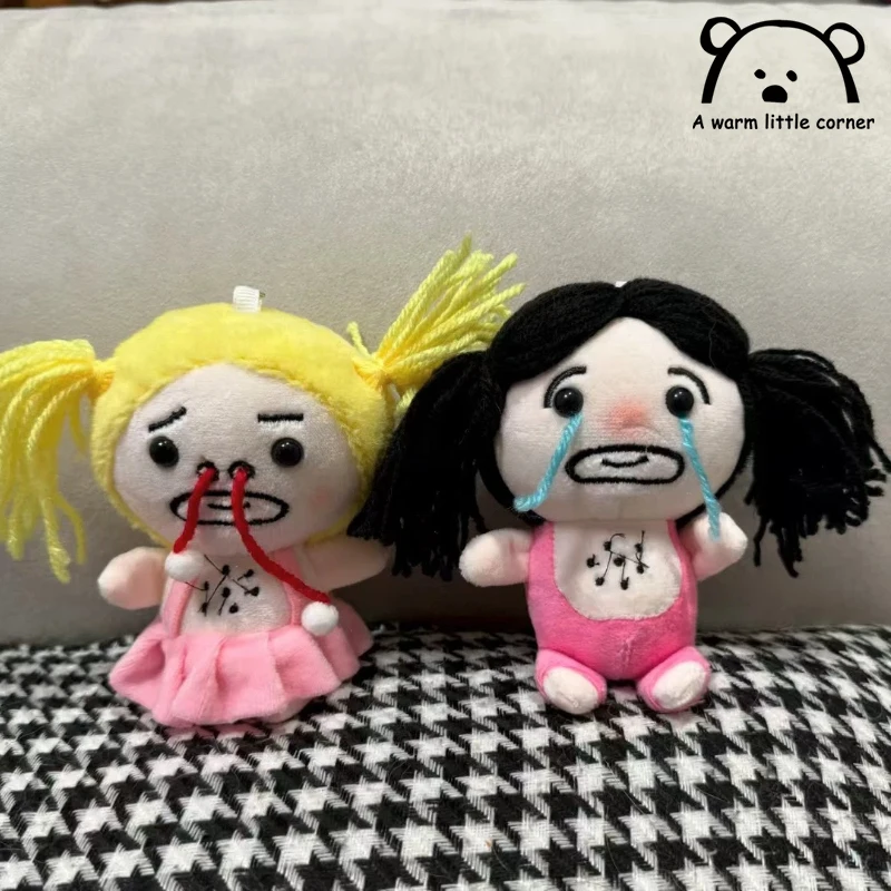 キュートで面白い泣き顔の女の子戦士ペンダント、クリエイティブで面白い人形バックパックペンダントキーホルダー、パーソナライズされたギフト