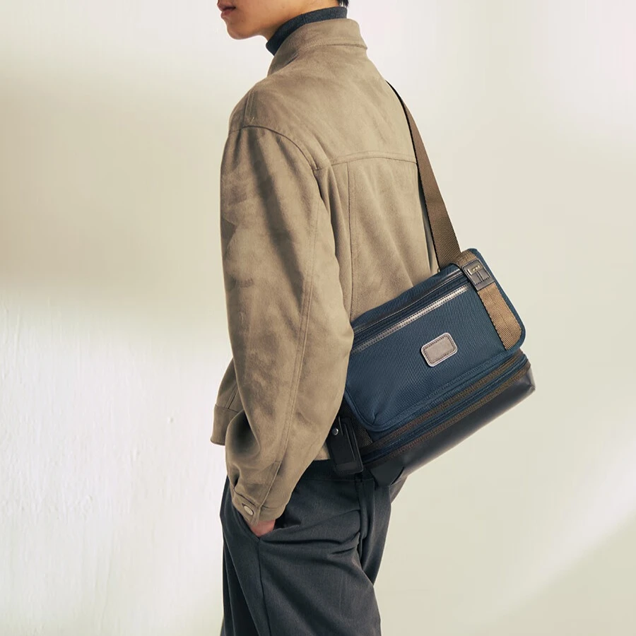 Men's Business-Casual Crossbody - Waterproof Nylon Sling Bag in a Lightweight, Refined Package 222371