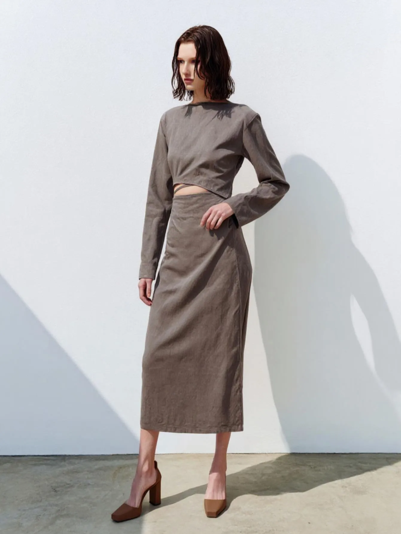 فستان نسائي متوسط الطول بأكمام طويلة بلون سادة، فستان أنيق لائق للصيف والخريف، رقبة دائرية