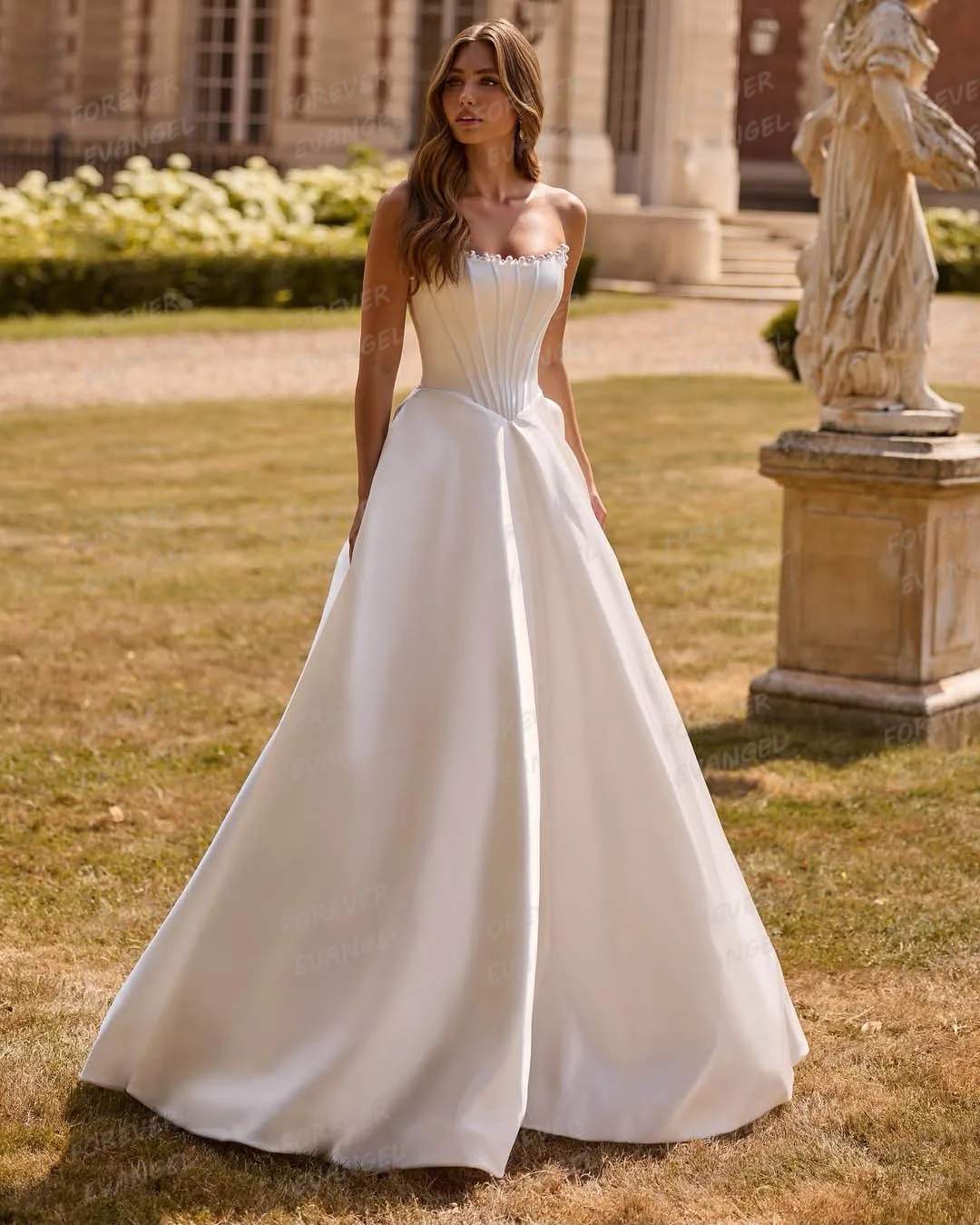 Simple A Line Wedding Dresses Woman Ruffles Beading Backless Sleeveless Bridal Gowns Vestidos De Novia Customized Robe De Mariée