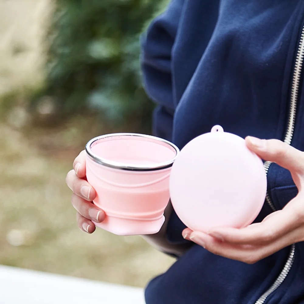 

Silicone Folding Cup 180ml/260ml Travel Collapsible Water Cup with Hanging Hole Outdoor Portable Washing Cup for Camping