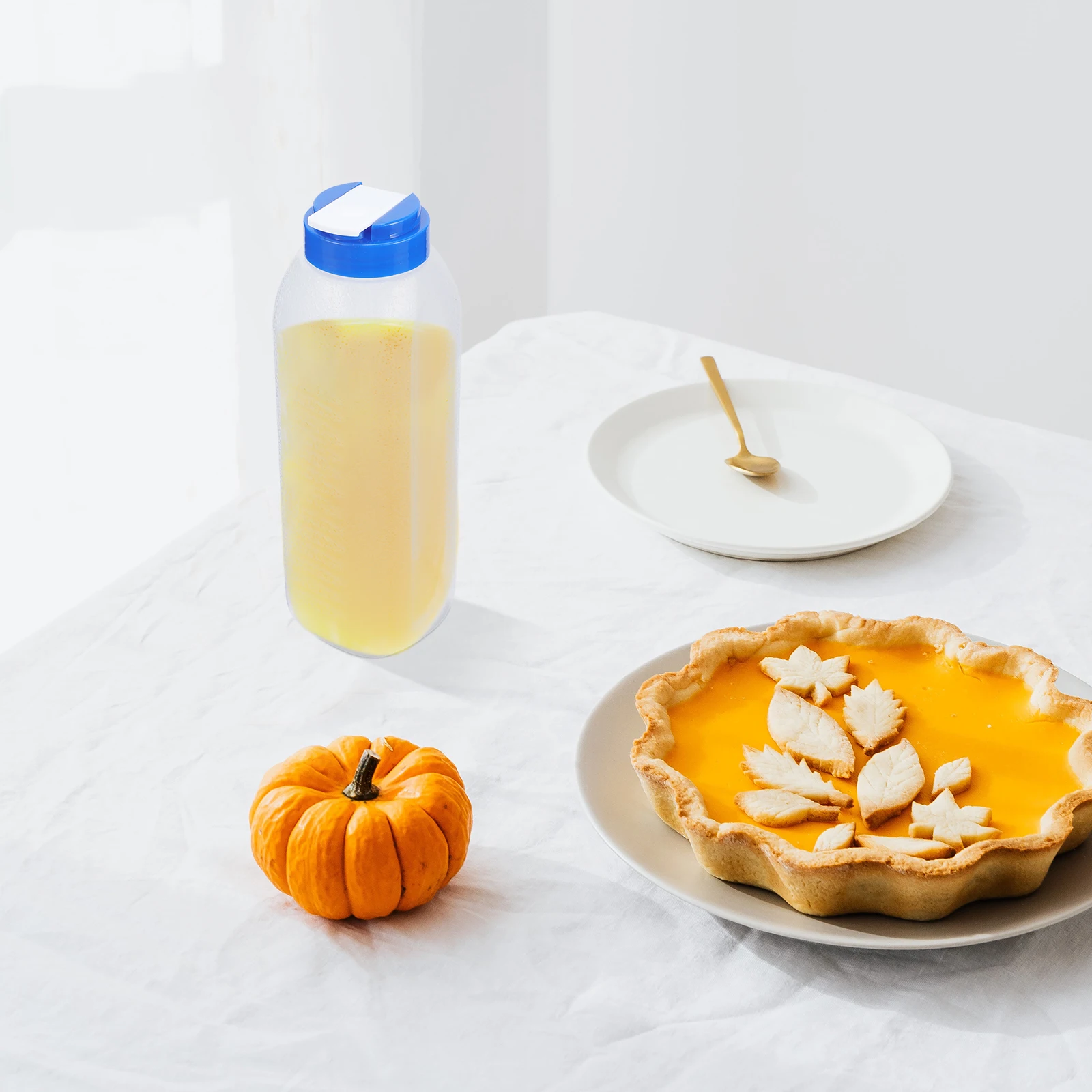 

1 Large Capacity Plastic Water Pitcher Premium Beverage Kettle Cold Storage Portable Drink Container For Party Picnic Home