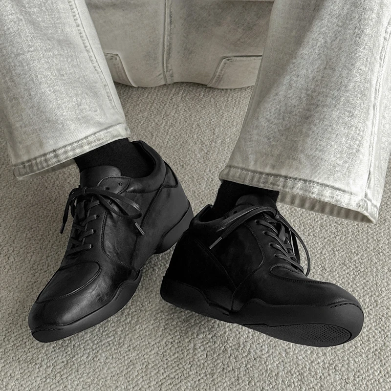 Classic High-quality Men Training Shoes with Height Increasing Anti Slip Simple Comfortable Daily Commuting Sports Leisure Shoes