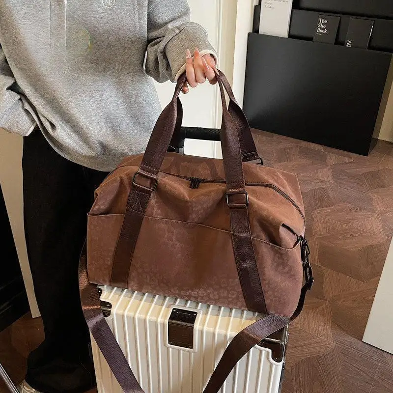 Large Capacity Portable Short-distance Travel Bag Women's Fashion Lightweight Going Out Luggage Bag Business Storage Fitness Bag view 3