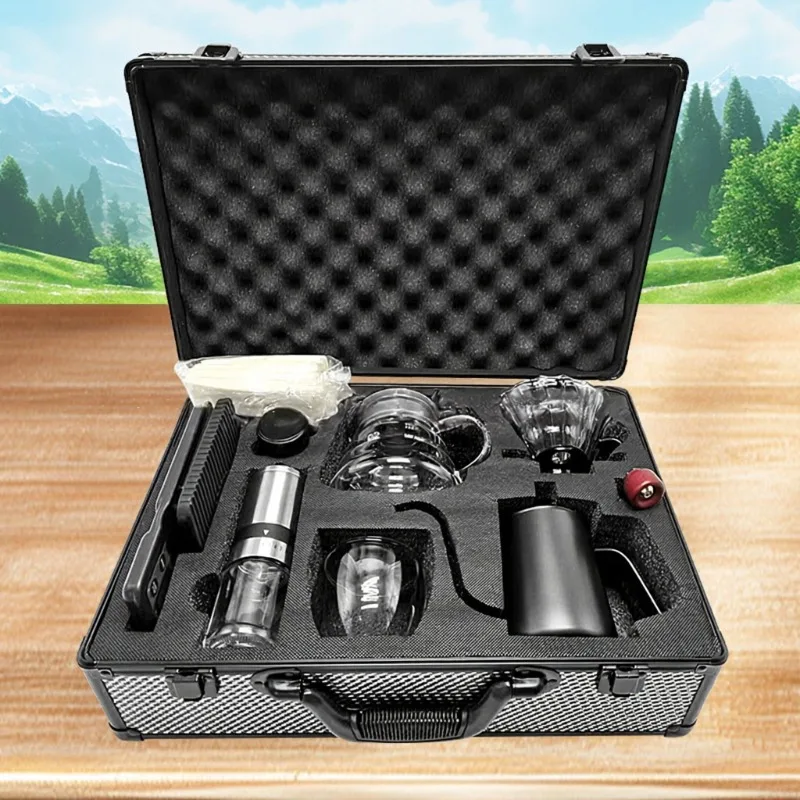 Combines a weighed handmade coffee maker with a portable handmade coffee gift box, suitable for outdoor travel
