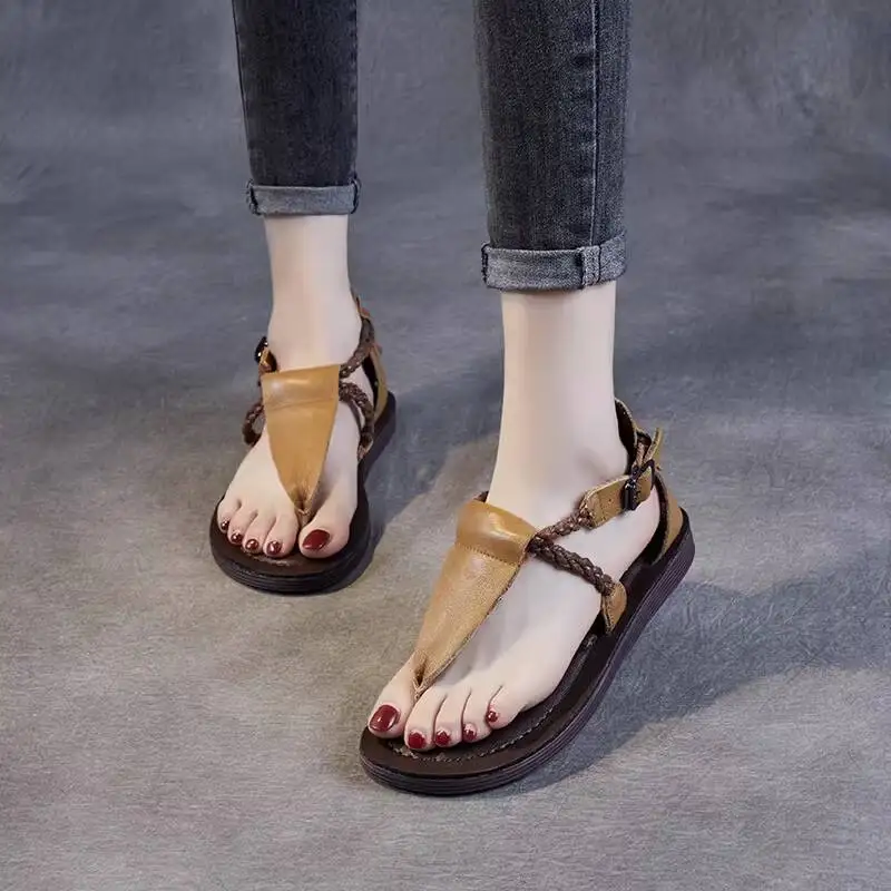 Women Flat Sandals 2026 Summer Genuine Leather Clamping Toe Flip Flops Women Soft Bottom Buckle Strap Casual Sandals