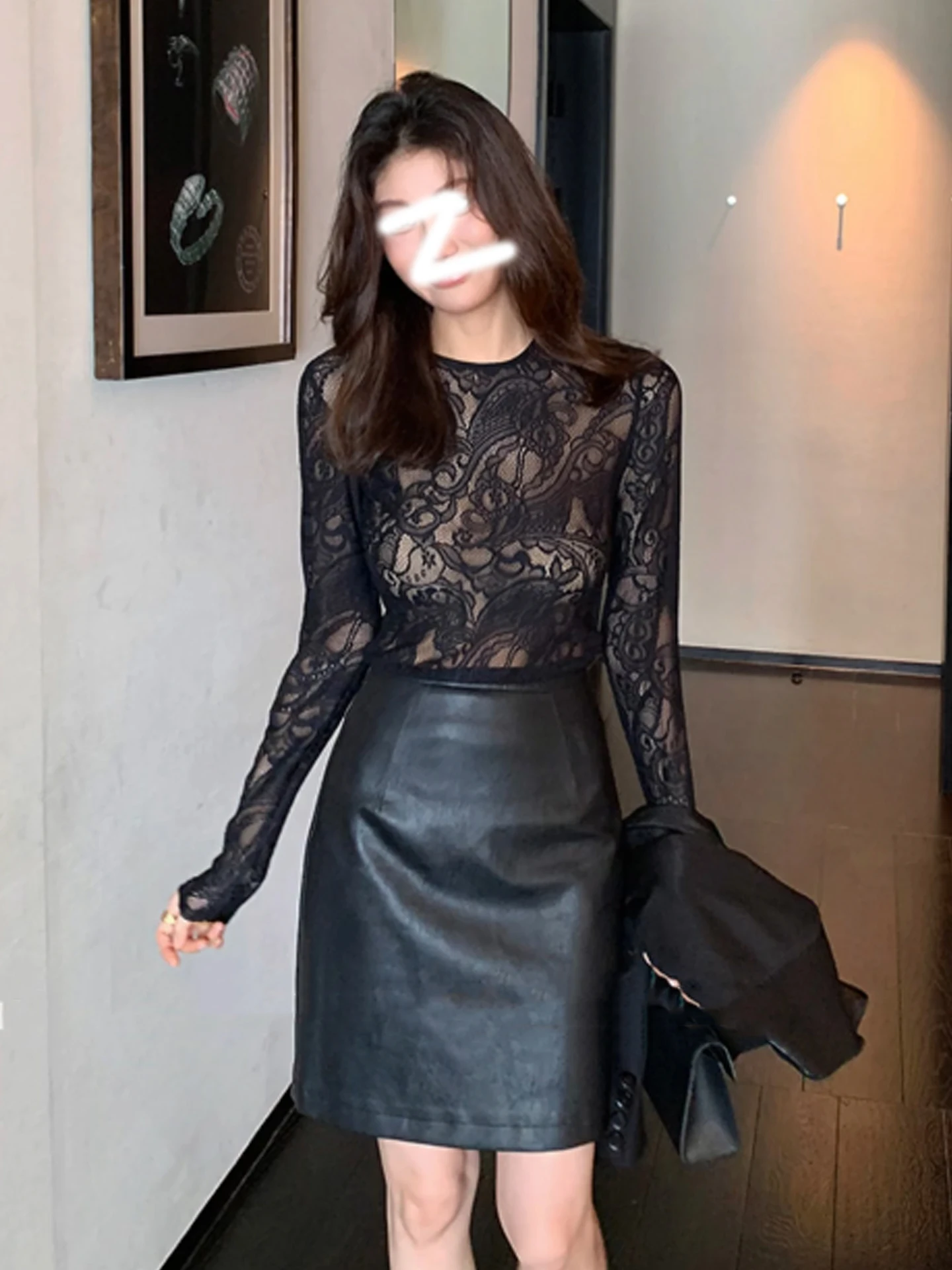 

Almond Flower Hollow out Base Lace irt Women Early Autumn New Unique Slimming Slim Fit Inner Wear Trendy round Ne ort S...