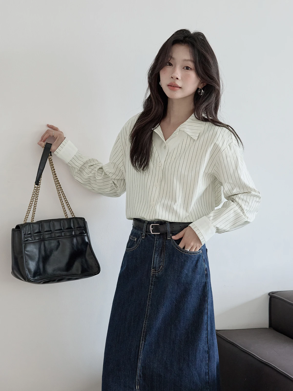 

Женская модная рубашка в полоску с дизайнерским принтом, весна 2026, HuiXi, для повседневной носки, свободный крой, длинный рукав, с воротником