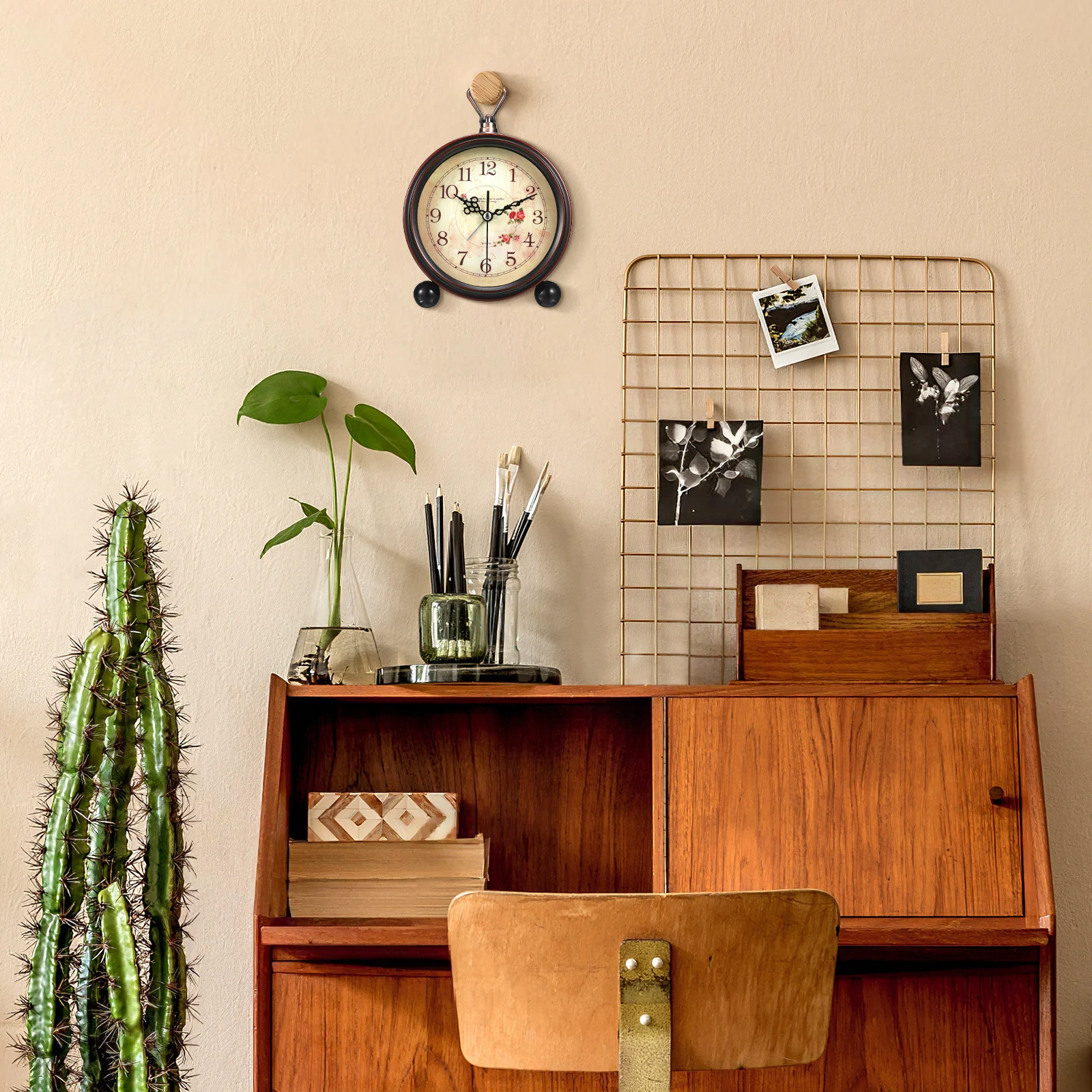 

Vintage Style Alarm Clock Metal Case Retro Glass Lens Silent Non-Ticking Table Clock Accurate Quartz Movement Alarm